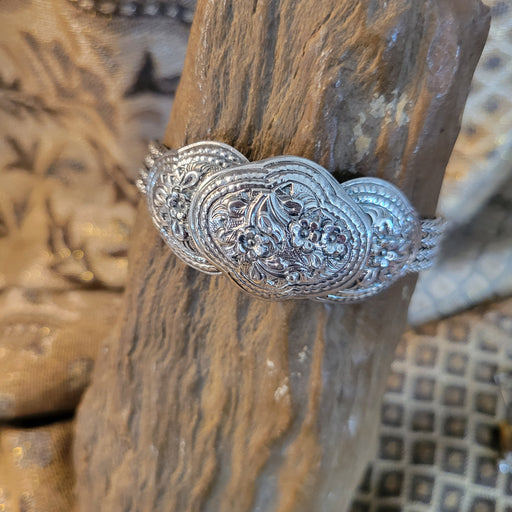 Vintage Sterling Silver Southwestern Ornate Floral Bracelet